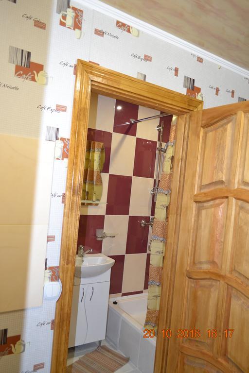 Apartment 5